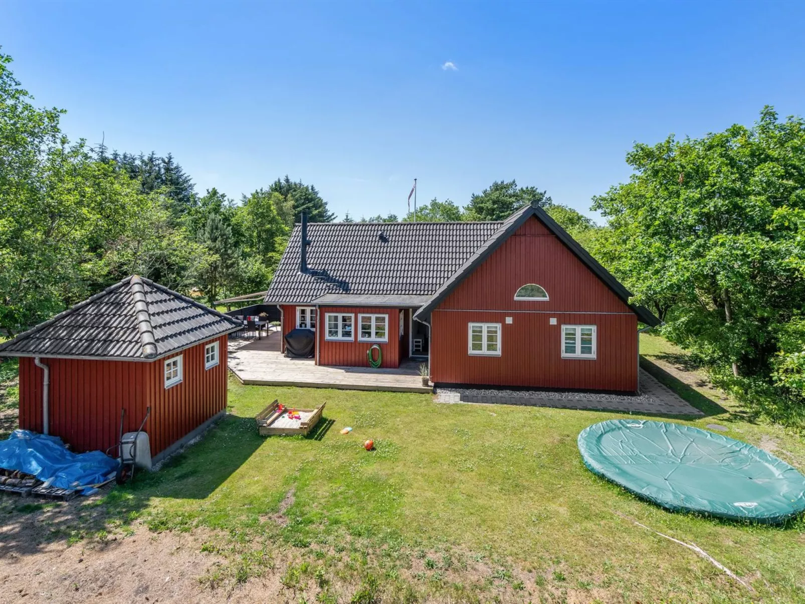 "Soile" - 12km from the sea-Buiten