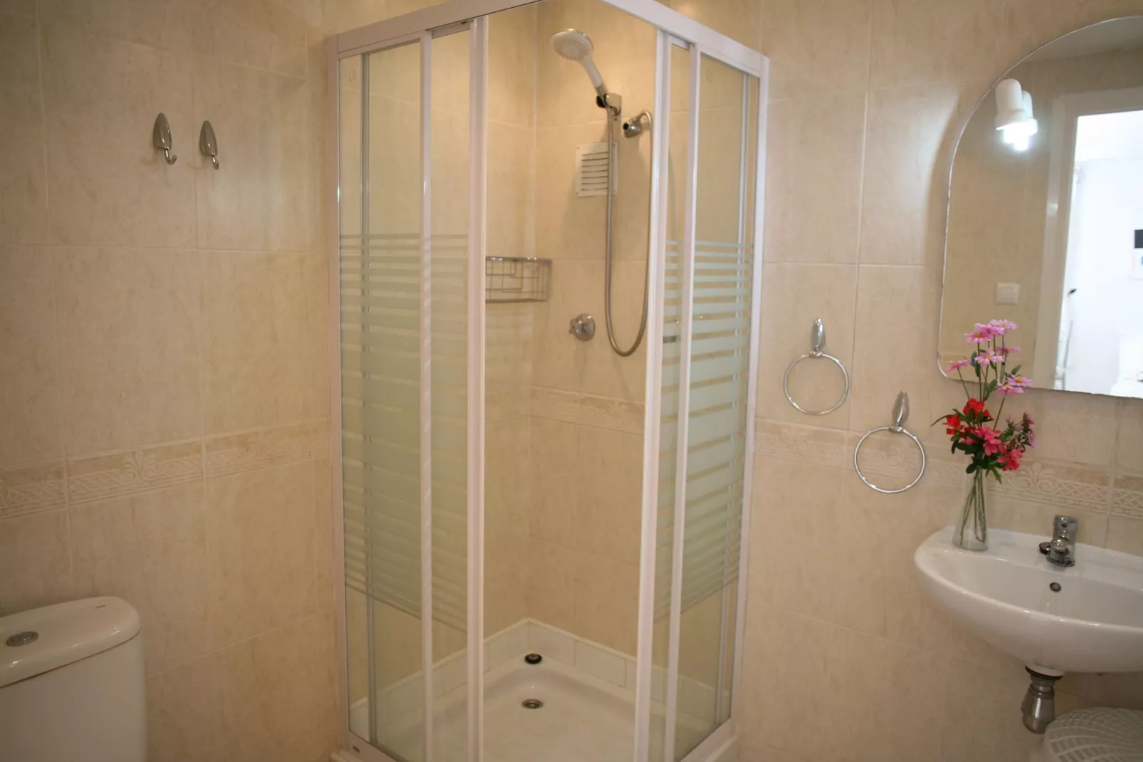 Vrijstaande villa aan de Costa Blanca met privé zwembad en veel privacy-Badkamer