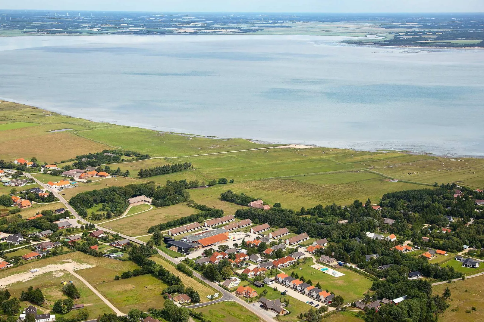 14 persoons vakantie huis op een vakantie park in Blåvand-Buitenlucht