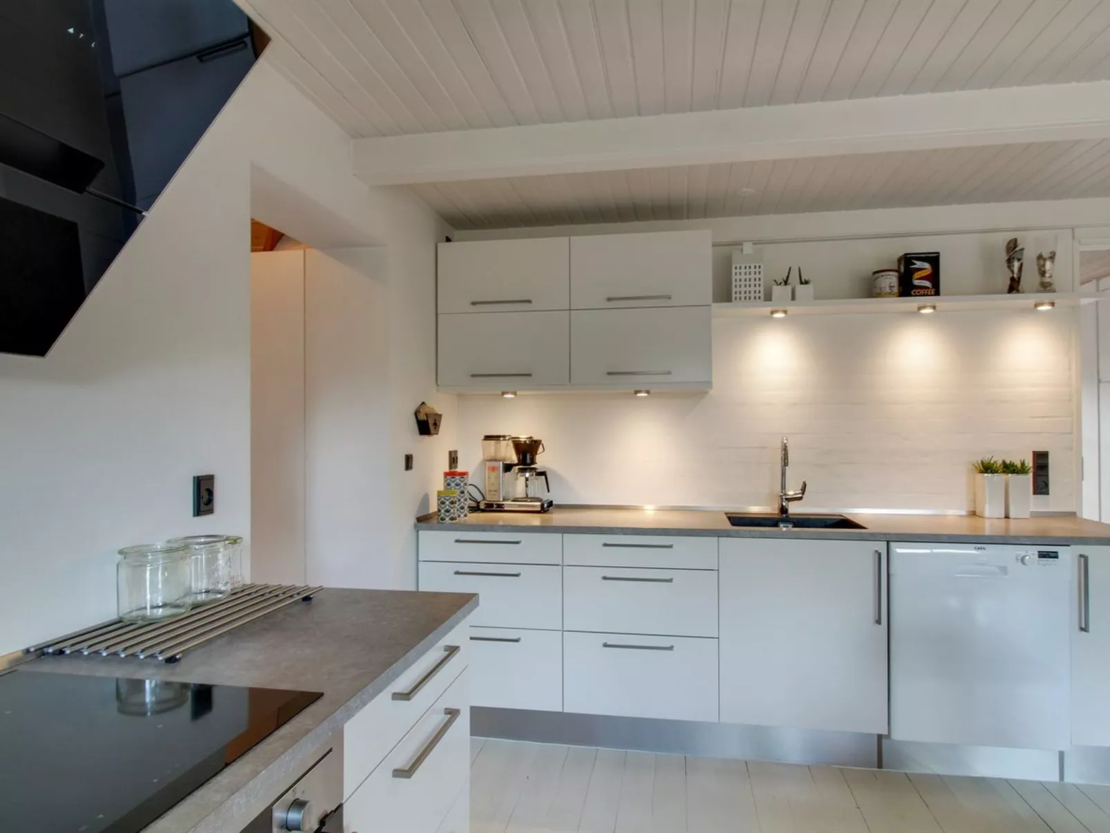 "Rasmina" - 1.2km from the sea-Binnen