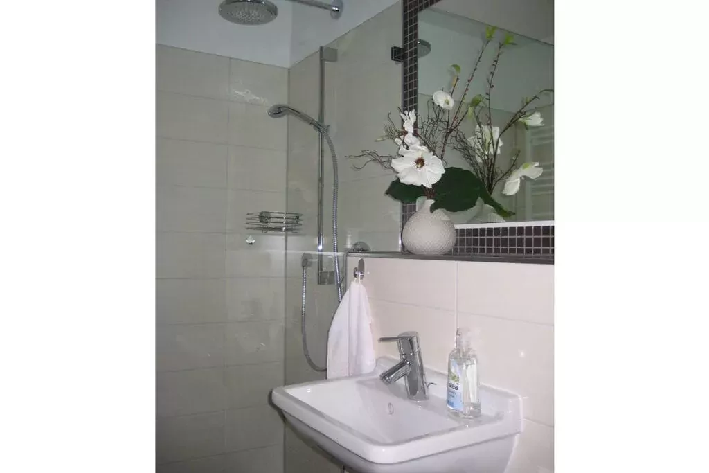87125-Badkamer