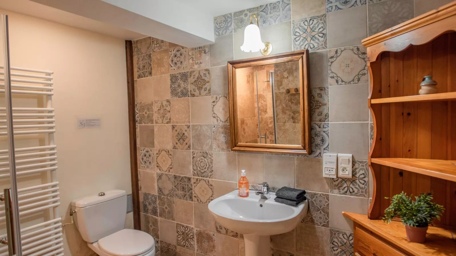 Gite Cottage-Badkamer