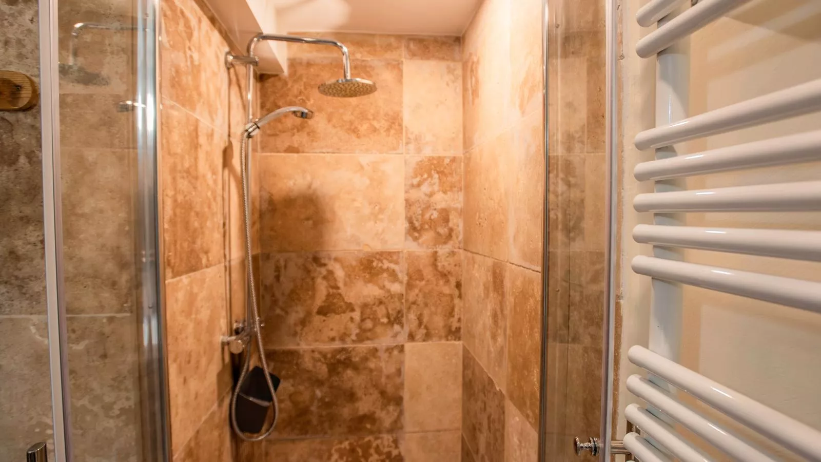 Gite Cottage-Badkamer