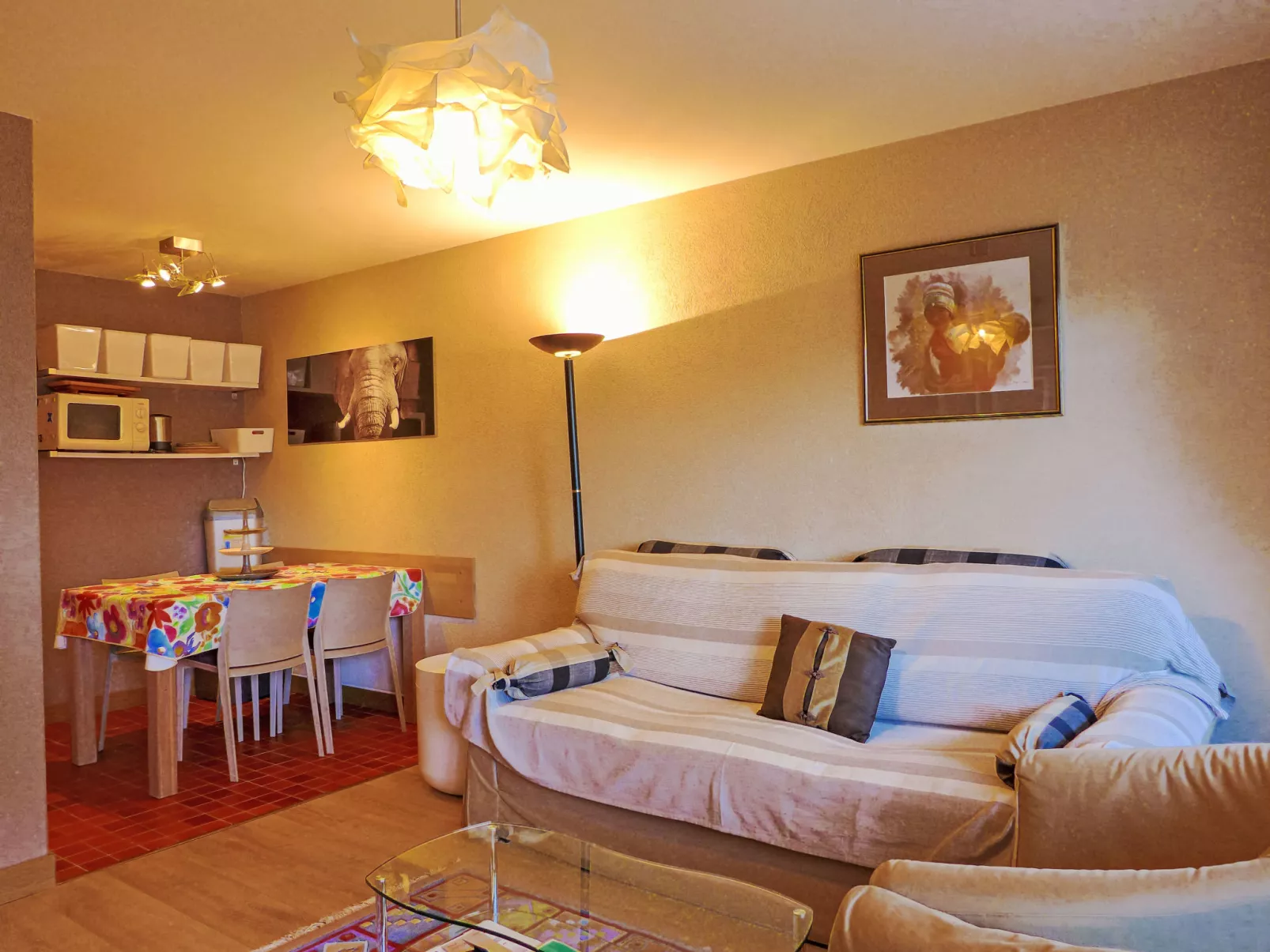 Immeuble Rond-Point Apt. 11-Binnen