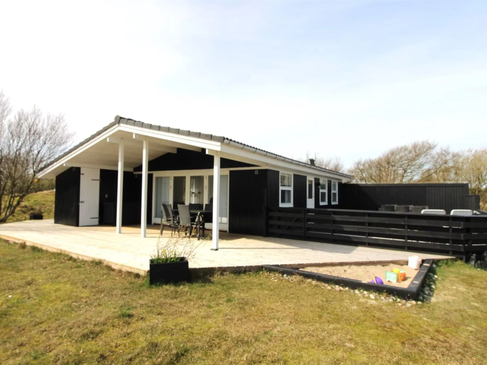 "Bentine" - 400m from the sea-Buiten