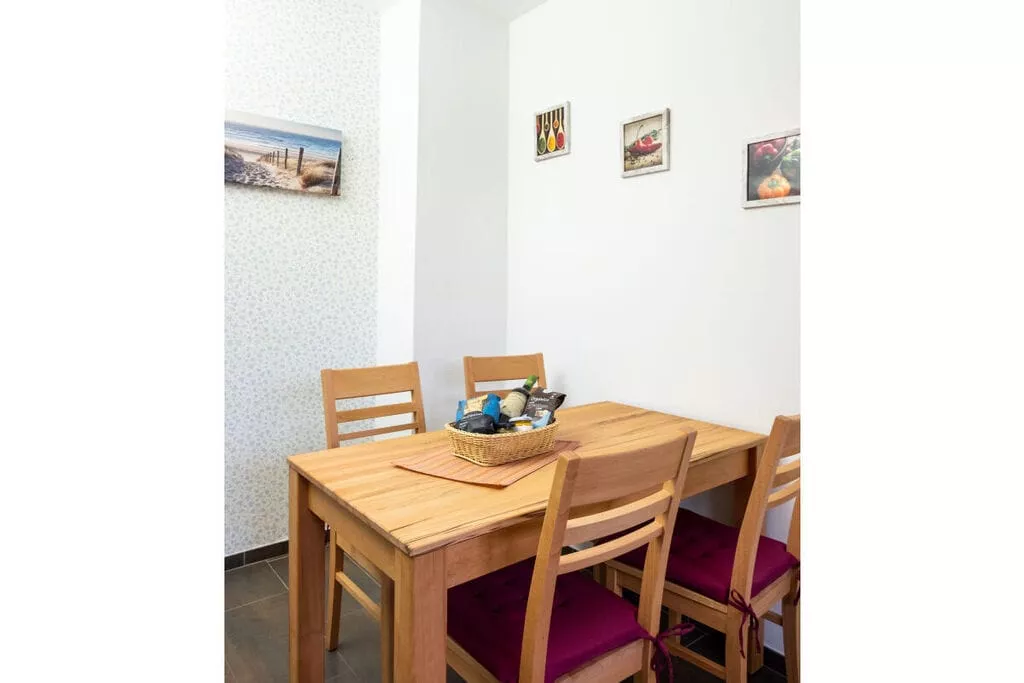 467005-Eetkamer