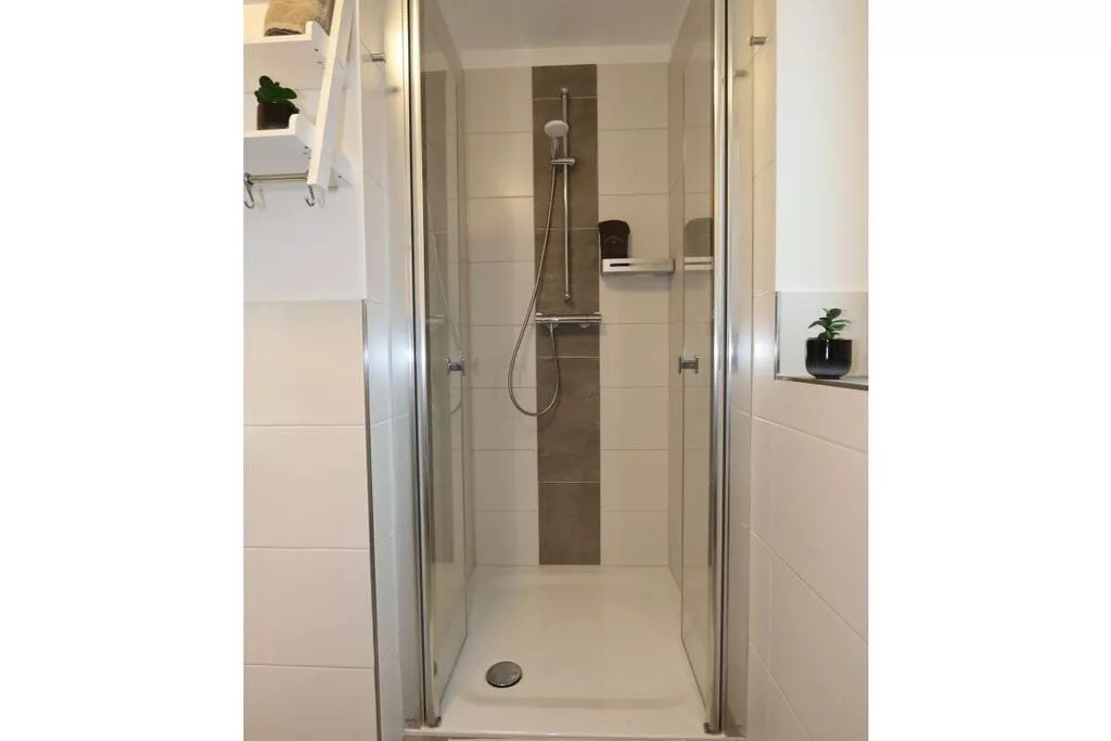 453480-Badkamer