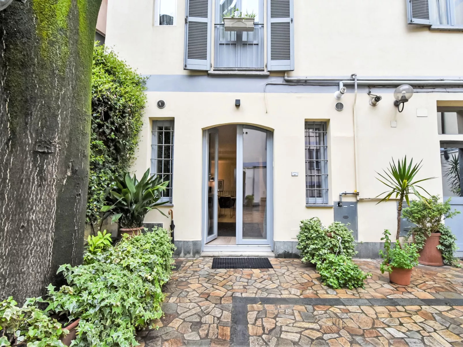 Crocetta Courtyard-Buiten