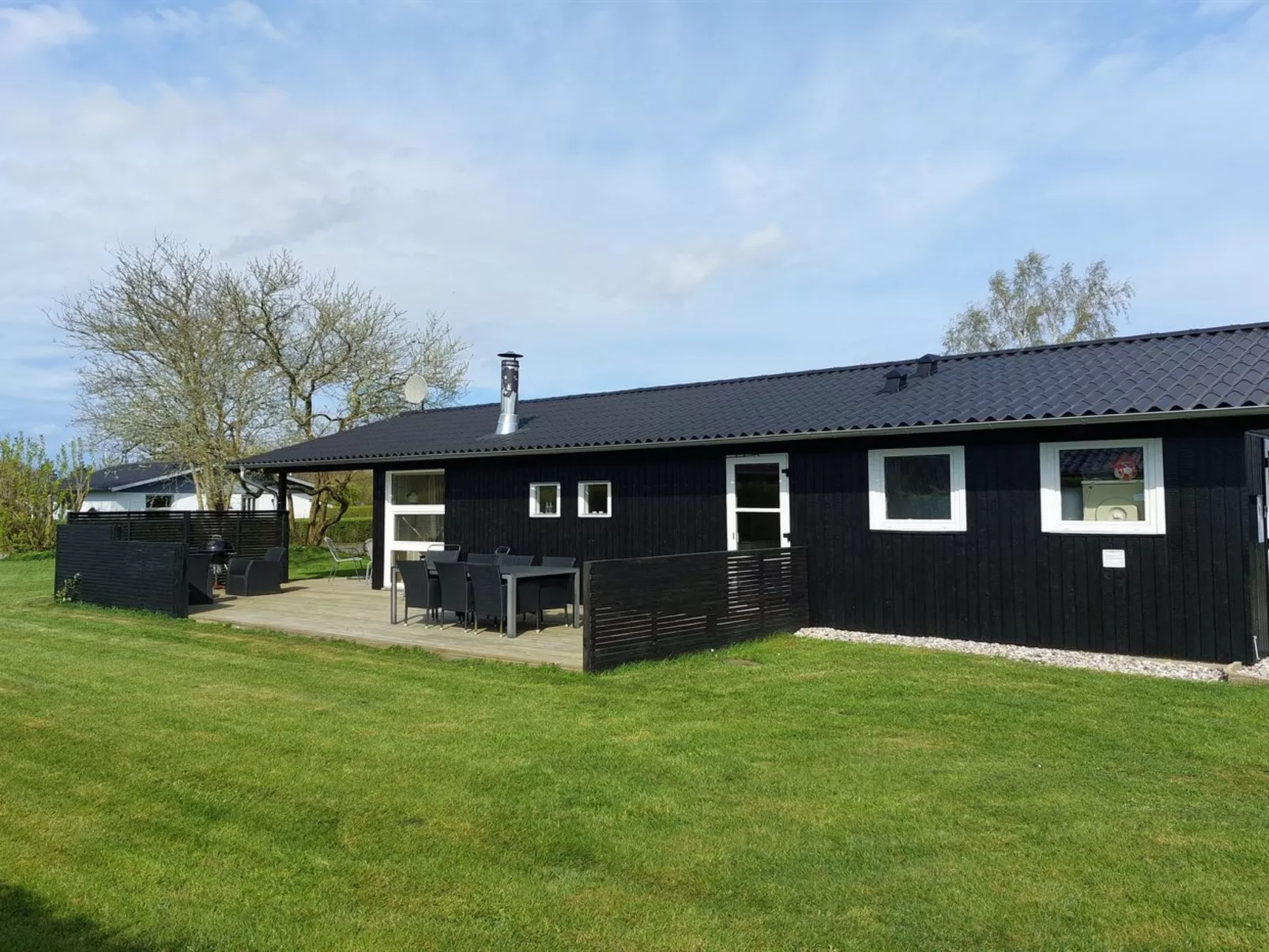 "Volmer" - 700m from the sea