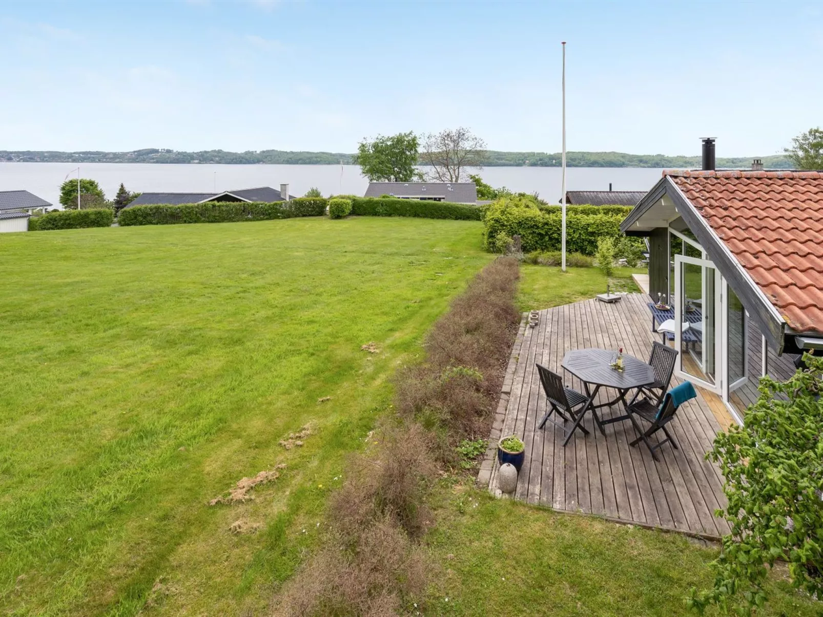 "Stiane" - 100m to the inlet-Buiten