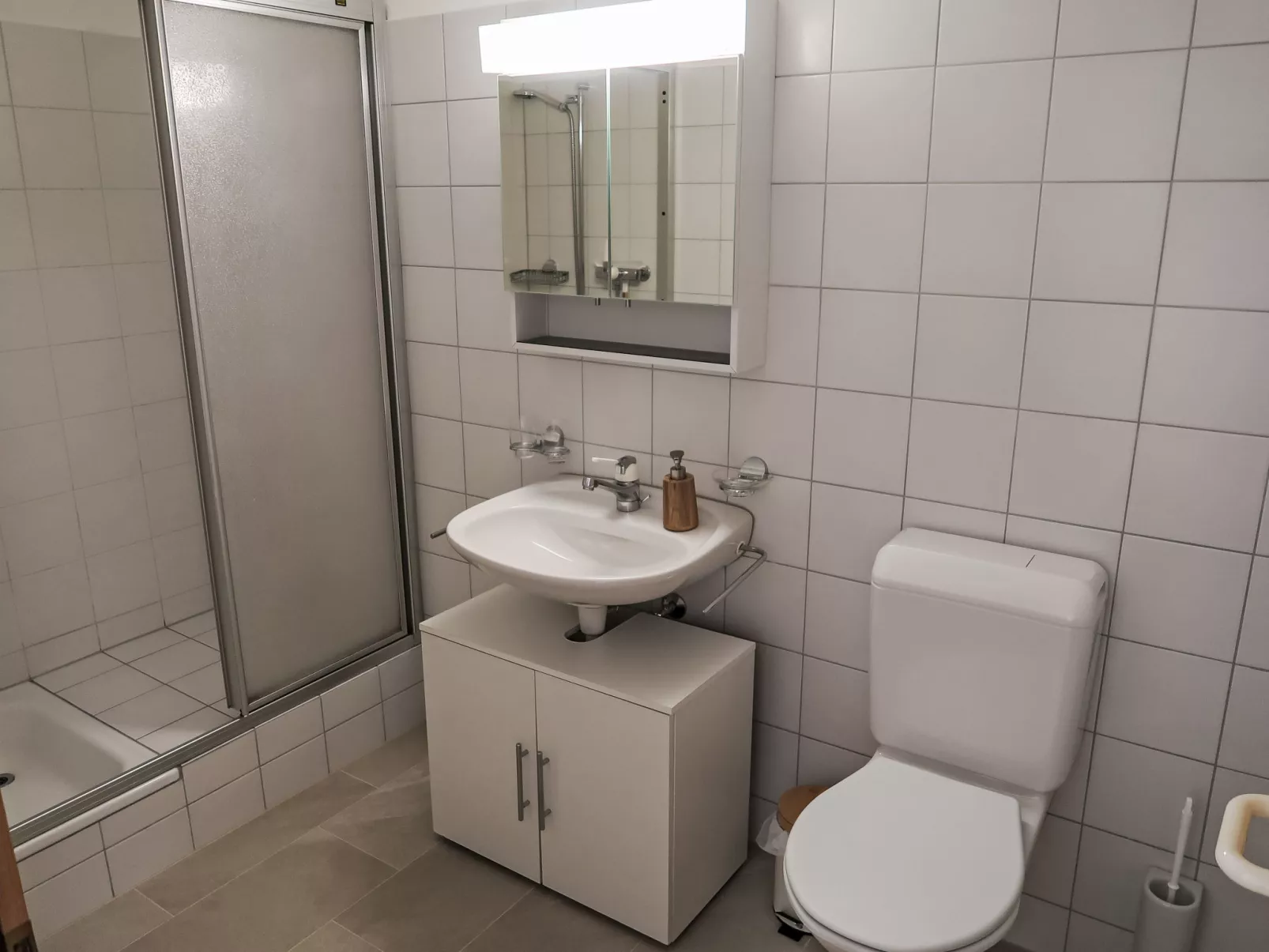 Apt D 016-Binnen