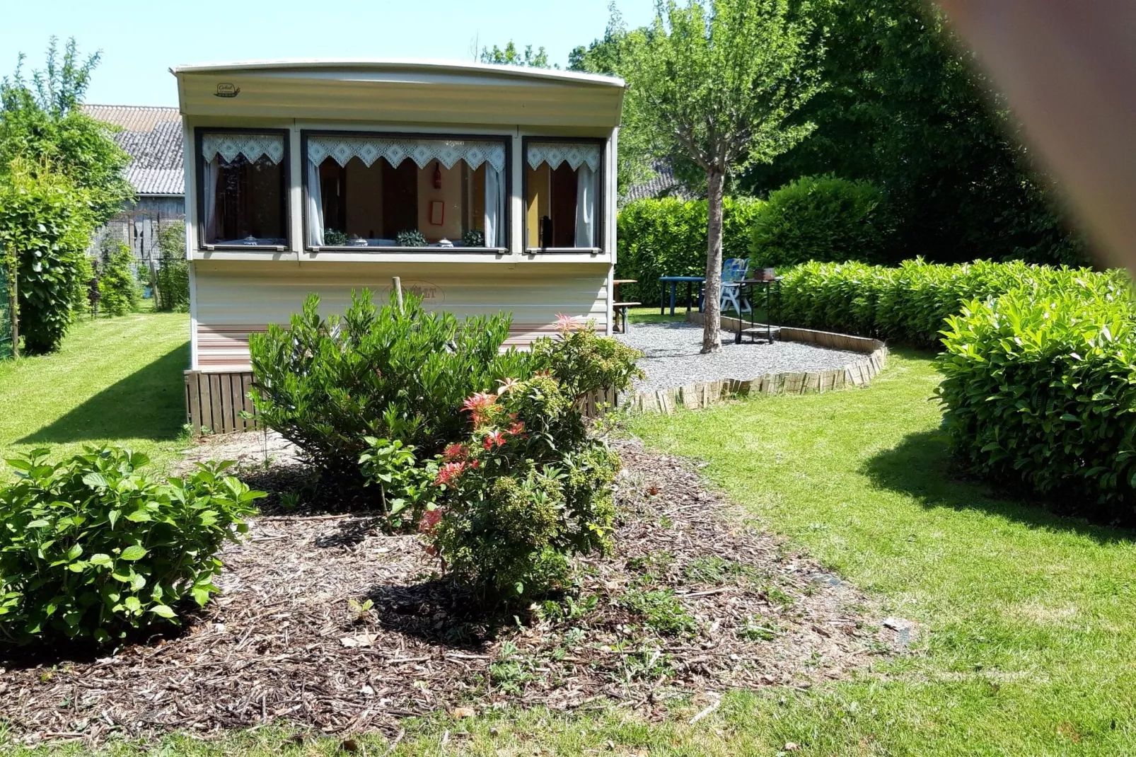 Mobil-home Grenterie-Buitenkant zomer