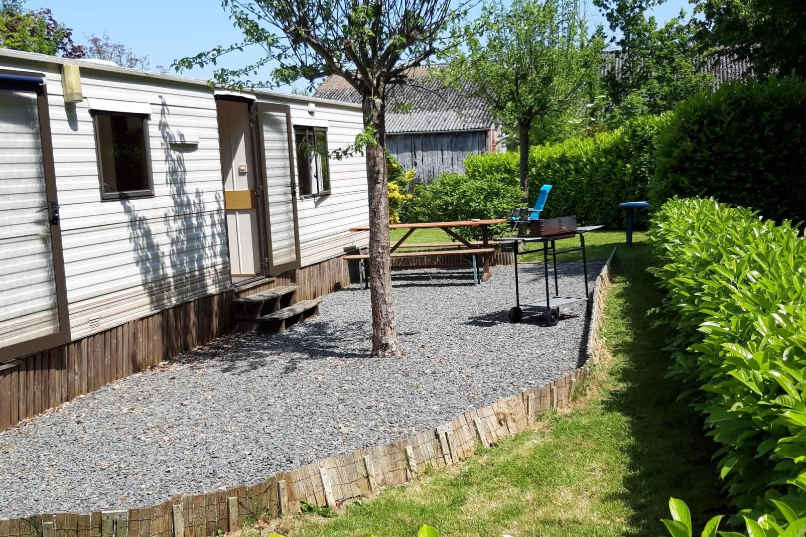 Mobil-home Grenterie-Buitenkant zomer