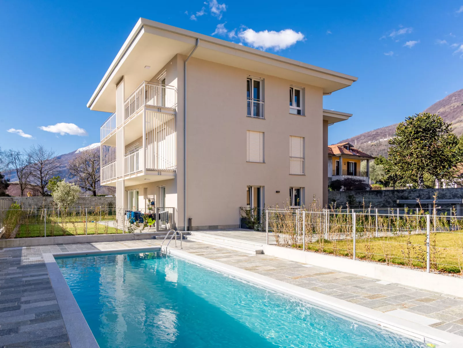 Sunny House