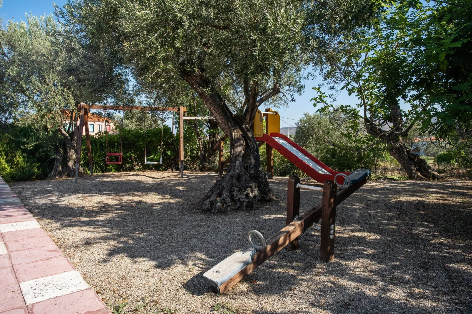 Gezellige studio op Lesbos met zwembad-Parkfaciliteiten