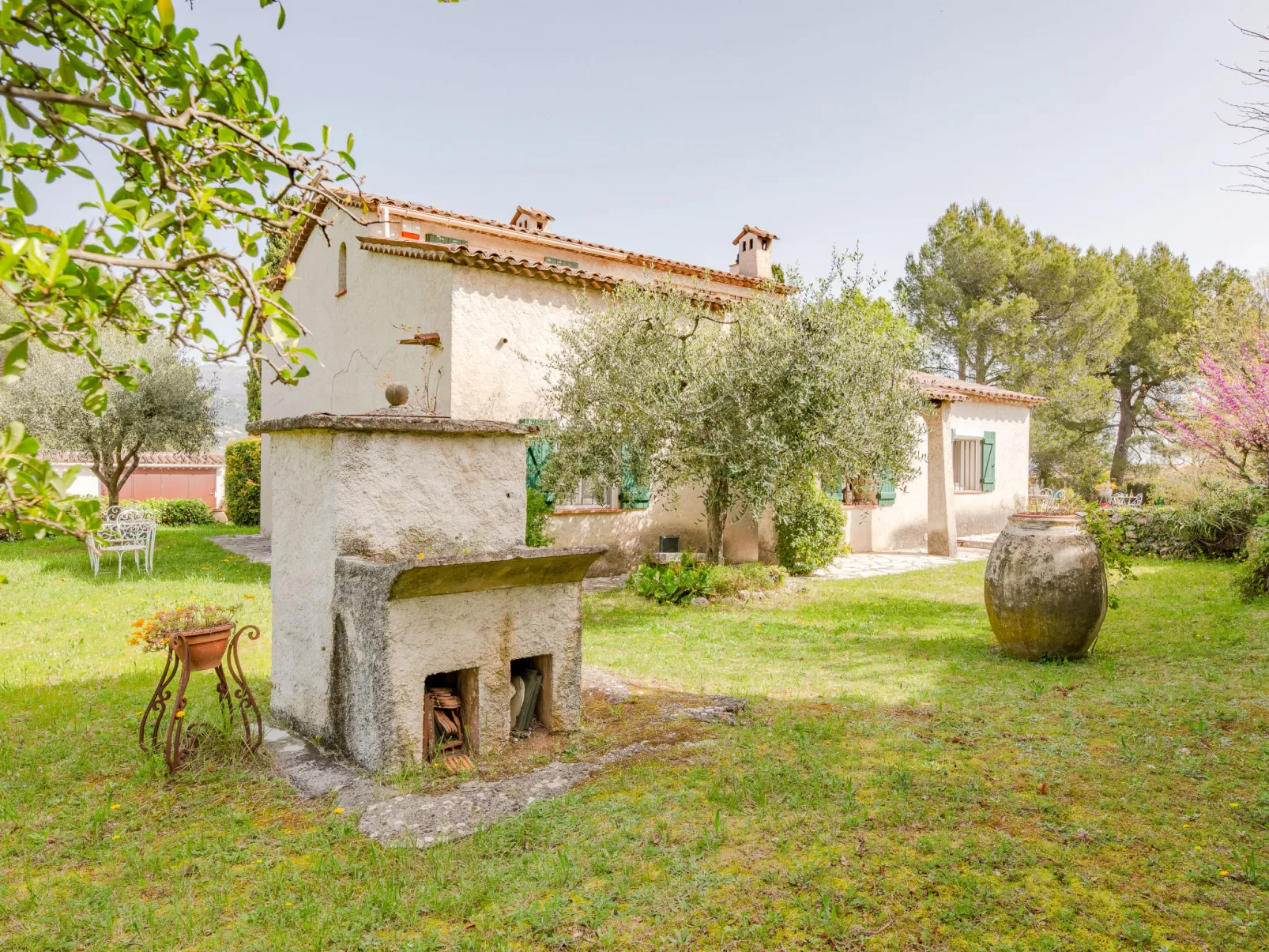 La Palombière-Buiten