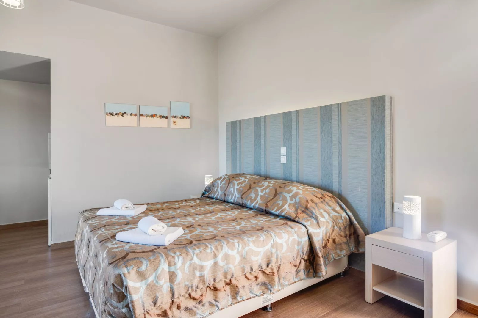 Fijne studio op Lesbos met een balkon-Slaapkamer