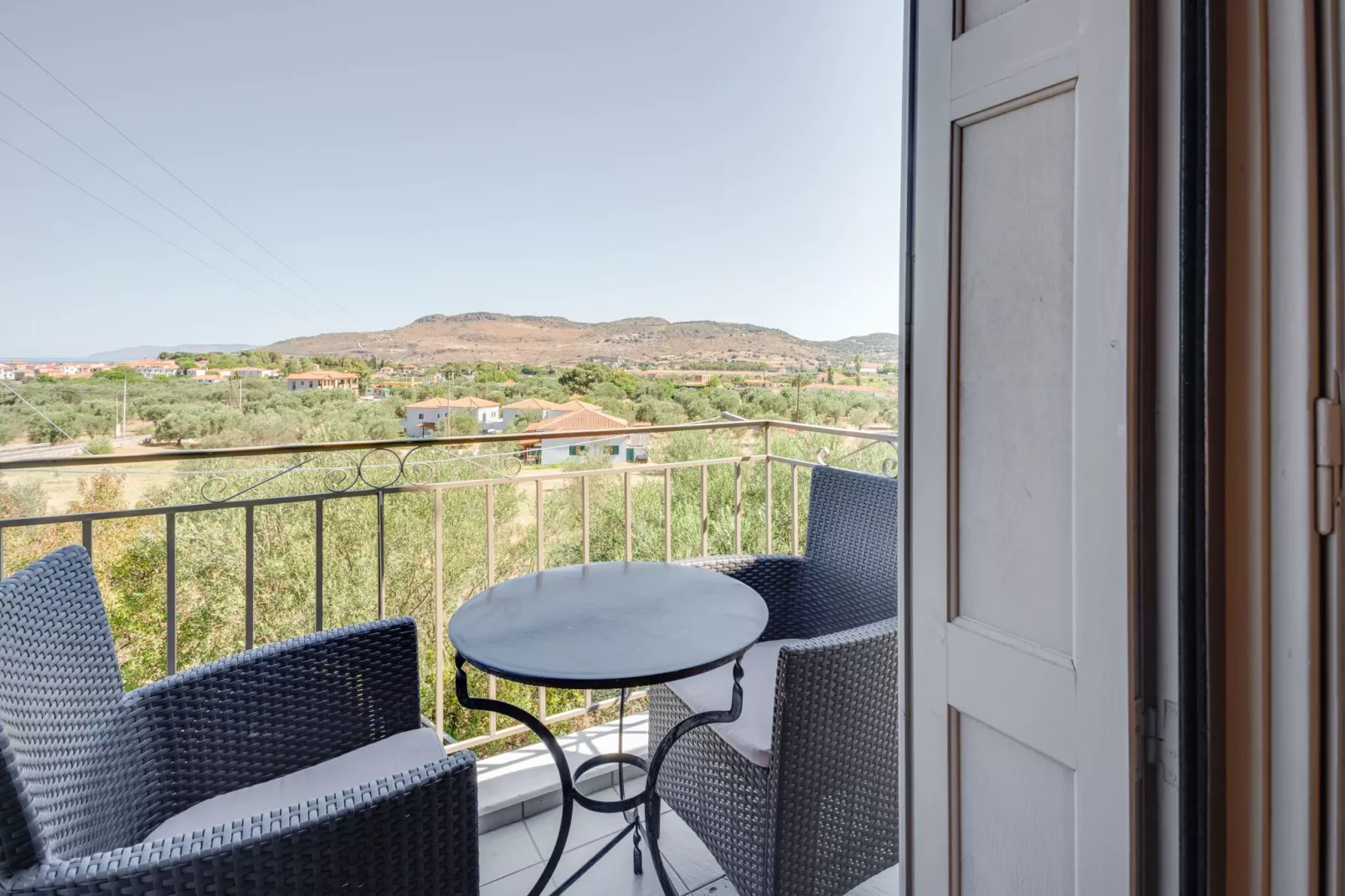 Fijne studio op Lesbos met een balkon-Terrasbalkon