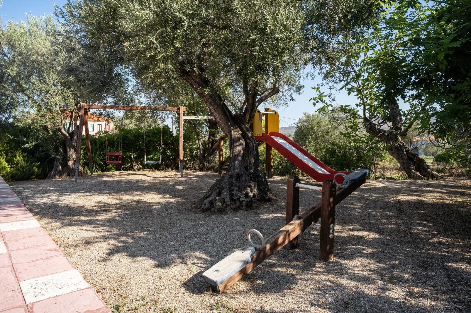 Aantrekkelijke studio op Lesbos met een balkon-Parkfaciliteiten