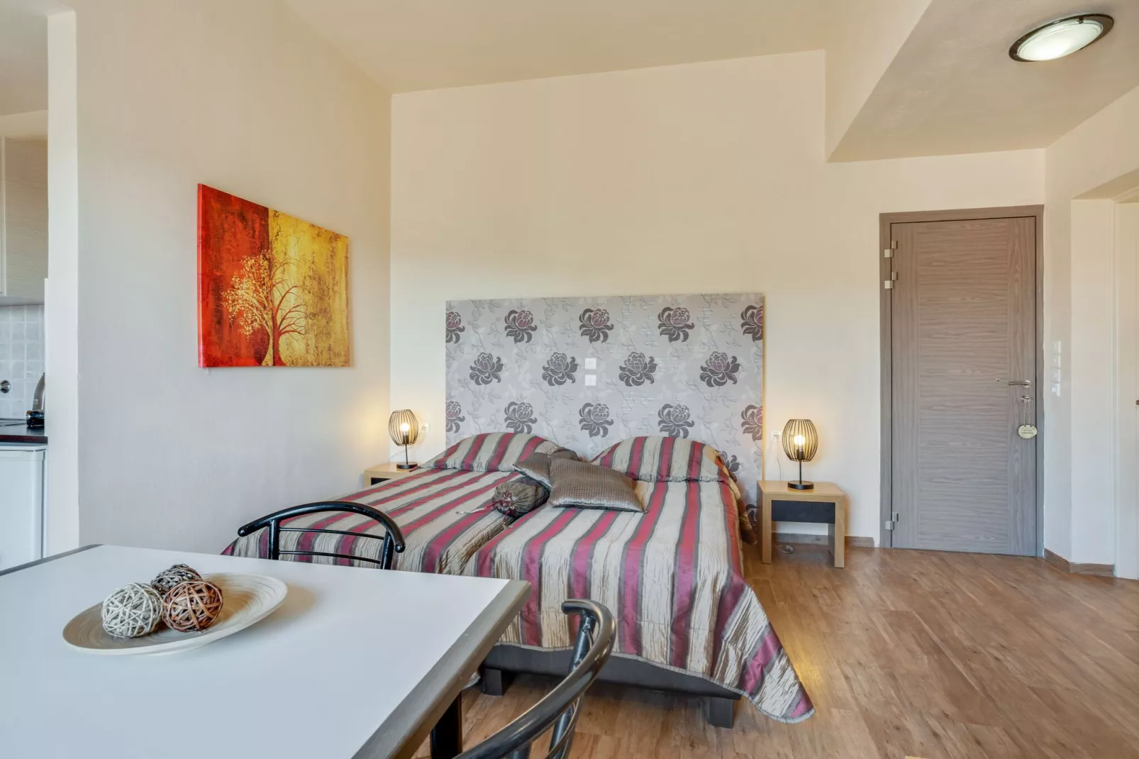 Sfeervolle studio op Lesbos met een balkon-Slaapkamer