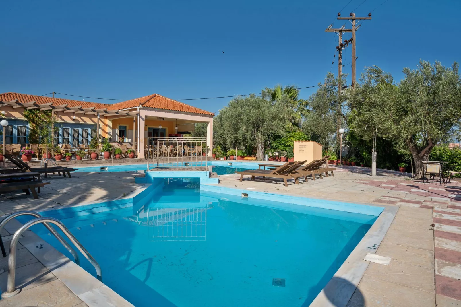 poolofhouse