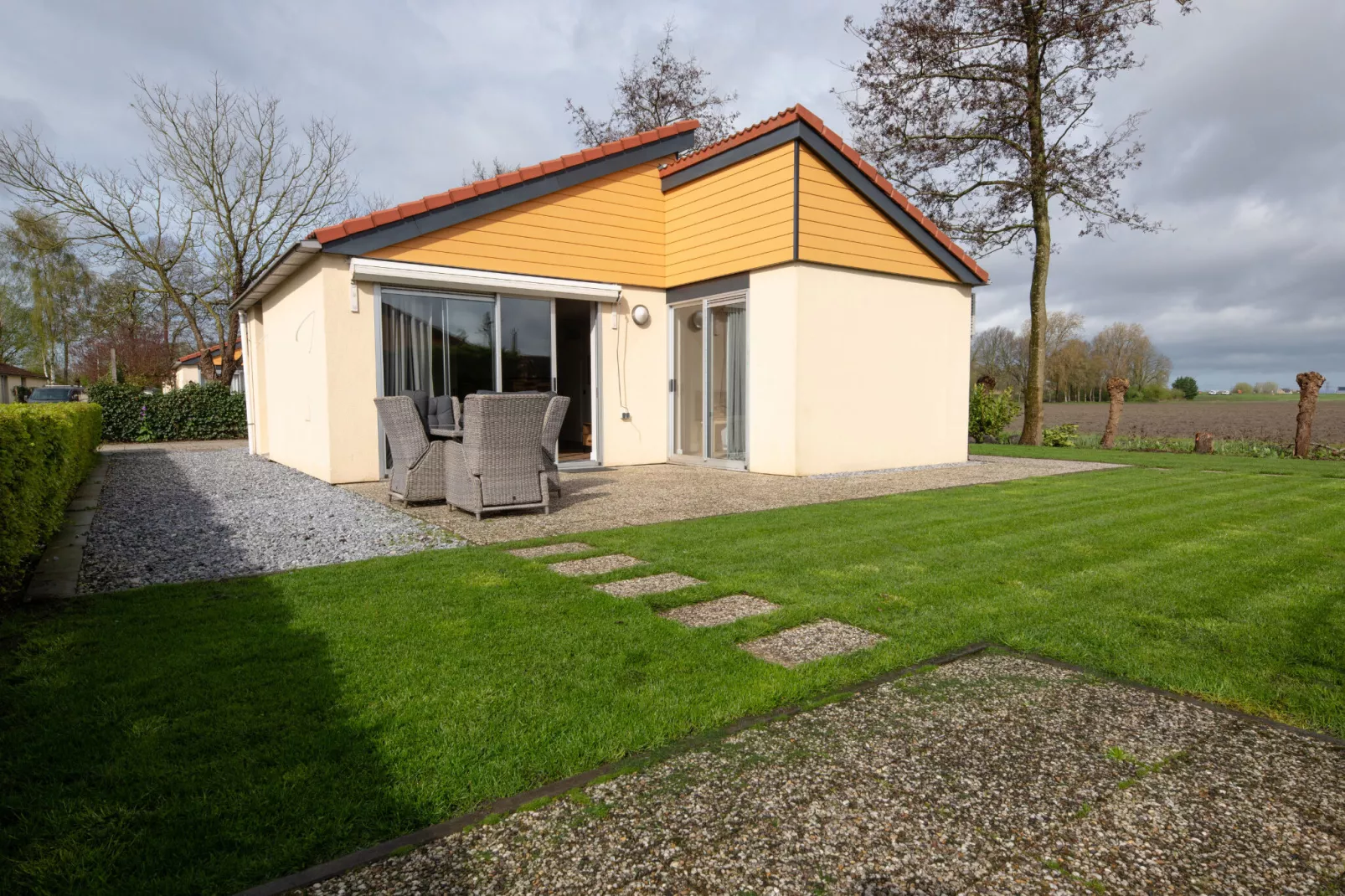 4 pers Welness huis 93-Buitenkant zomer