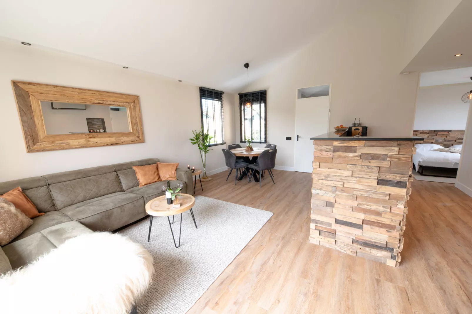 4 pers Welness huis 93-Woonkamer