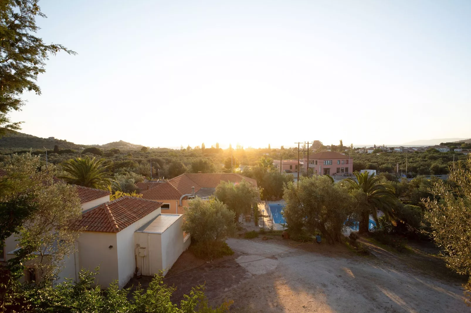 Comfortabele studio op Lesbos met een balkon-Uitzicht zomer