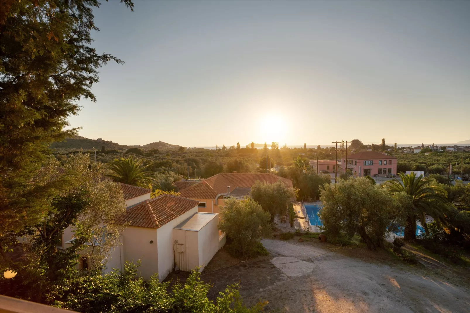 Comfortabele studio op Lesbos met een balkon-Uitzicht zomer