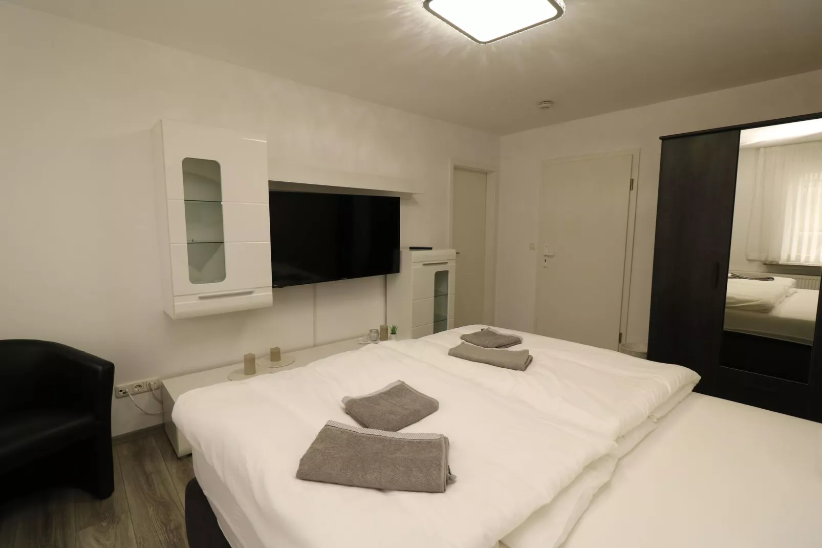 New Apartment Riza-Woonkamer