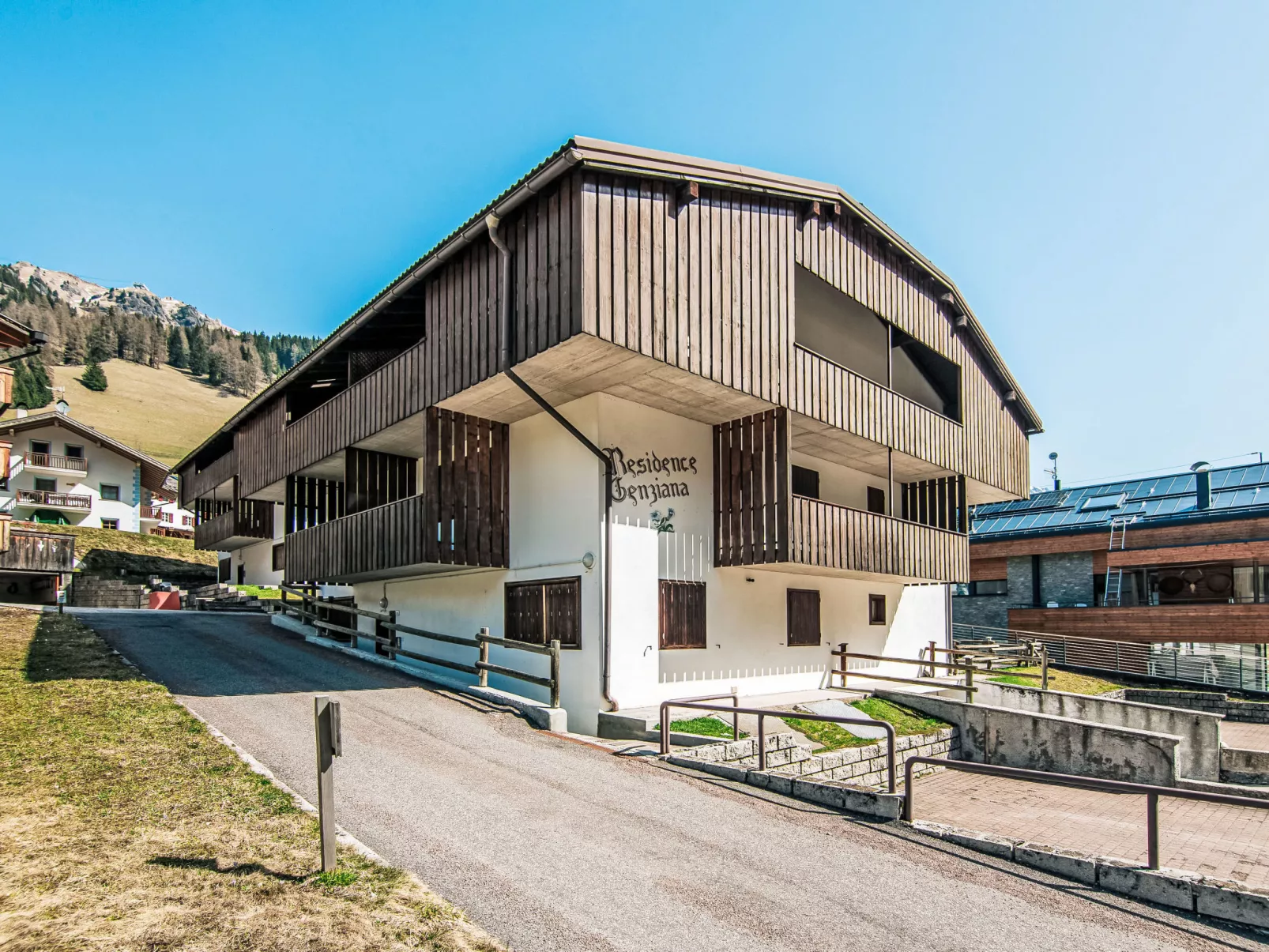 Apt 4-Buiten