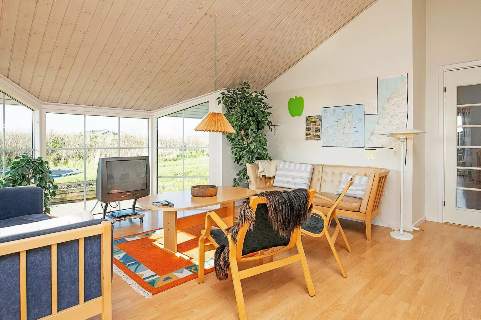 Moderne Oase in schilderachtig Lokken-By Traum-Binnen