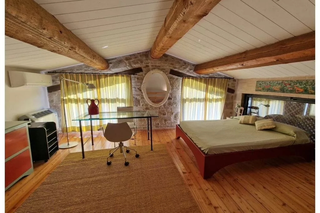 483328-Slaapkamer