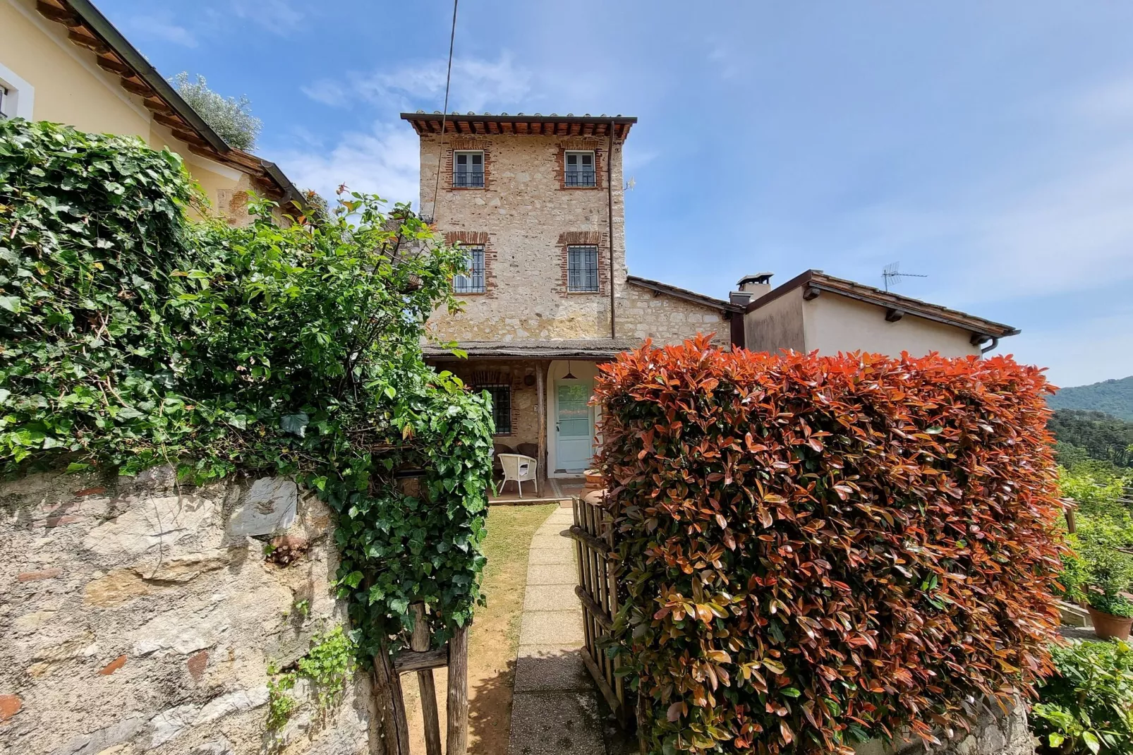 Casa Orbicciano & Nido d'amore - Buitenkant zomer