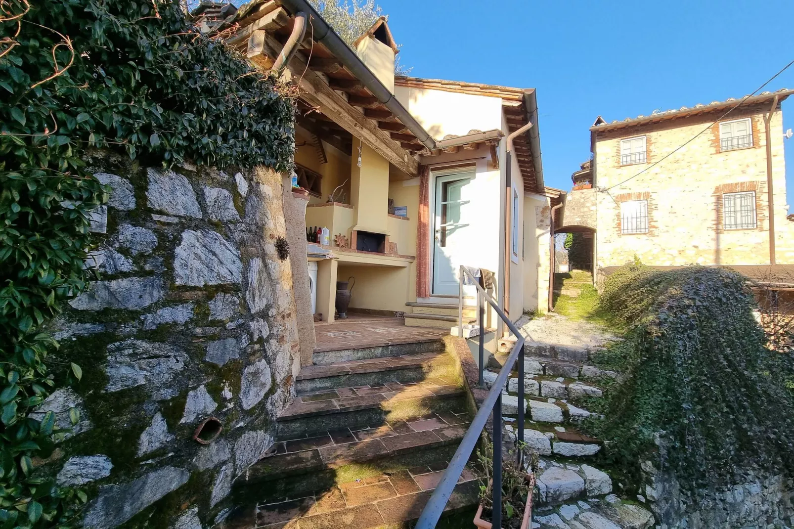 Casa Orbicciano & Nido d'amore - Buitenkant zomer