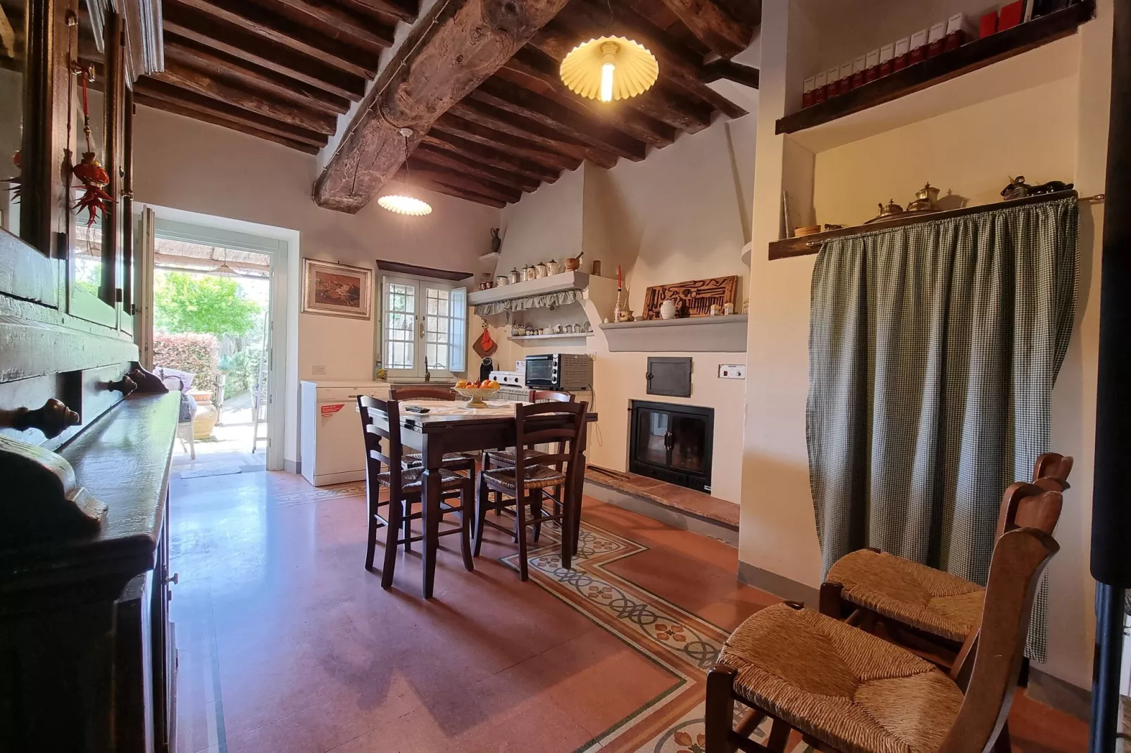 Casa Orbicciano & Nido d'amore - Eetkamer