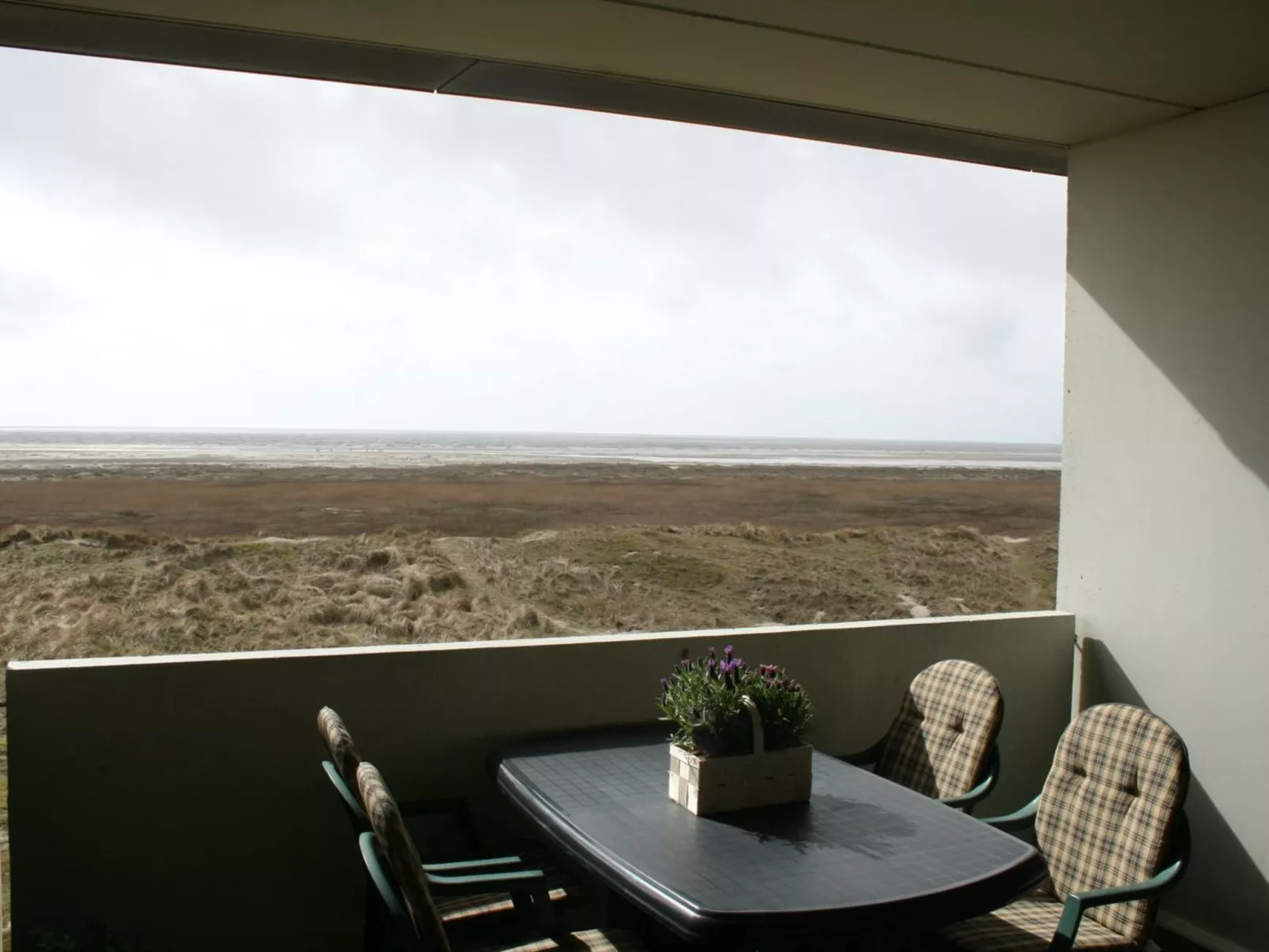 "Anette" - 50m from the sea-Binnen