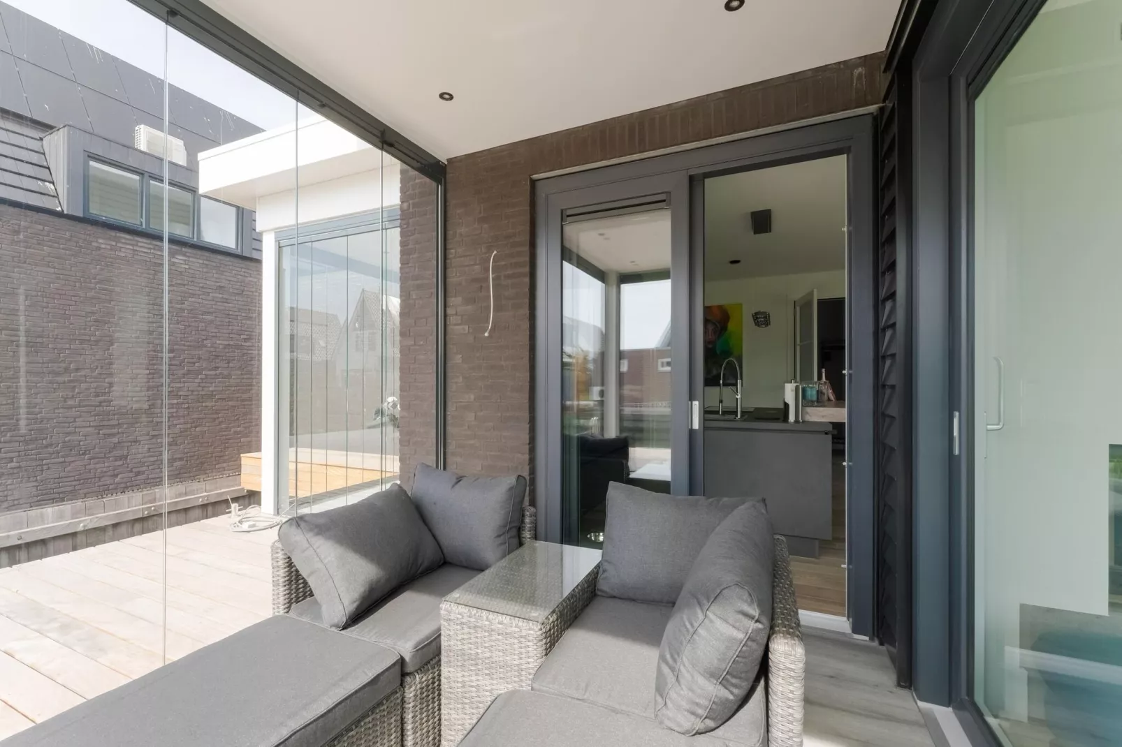 Luxe villa aan het water-Terrasbalkon