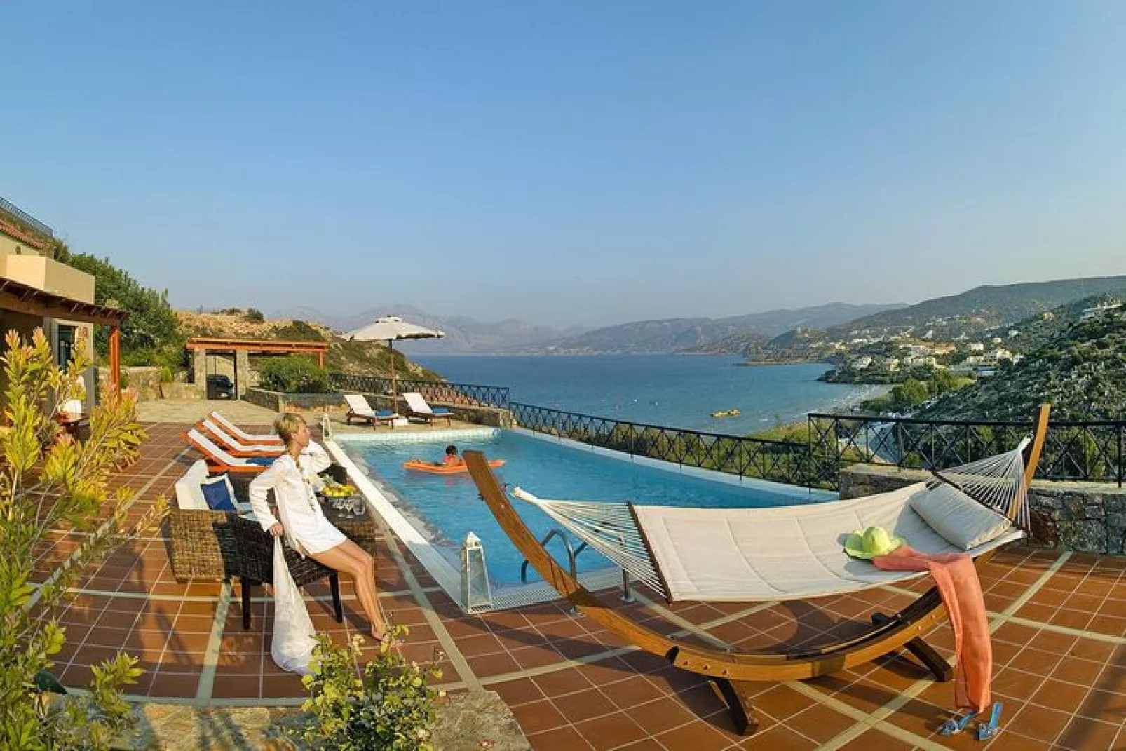 Villa in Agios Nikolaos in de buurt van watersport-Terras