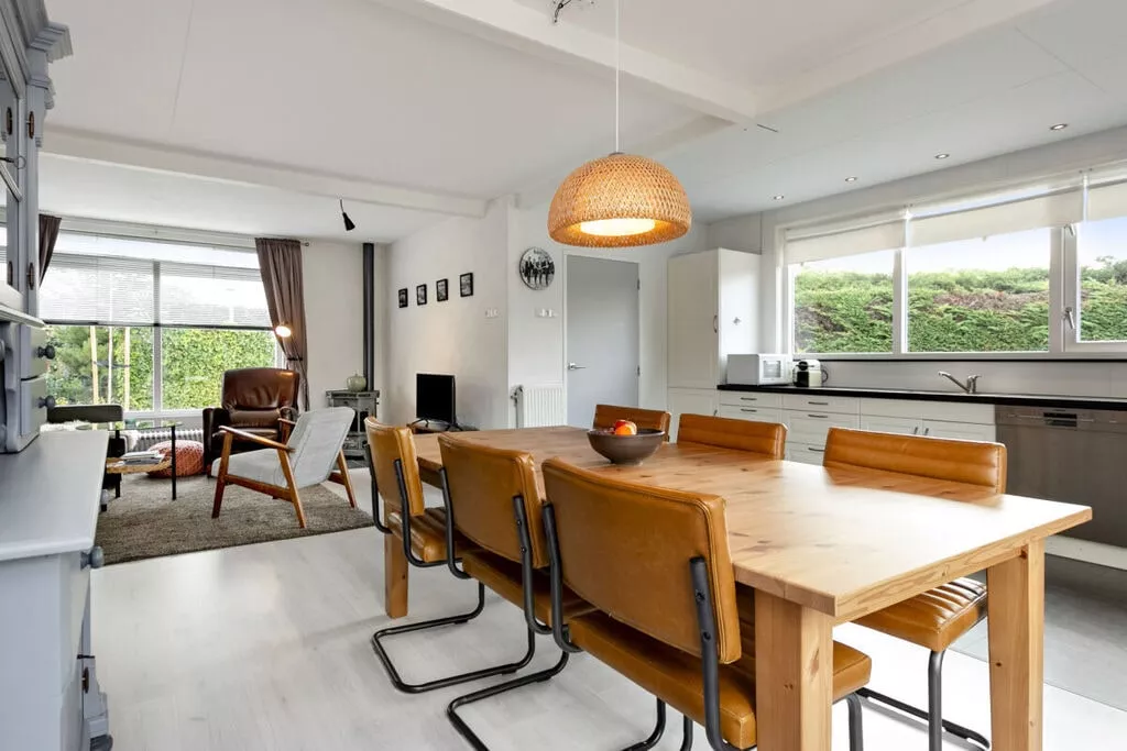 276387-Eetkamer