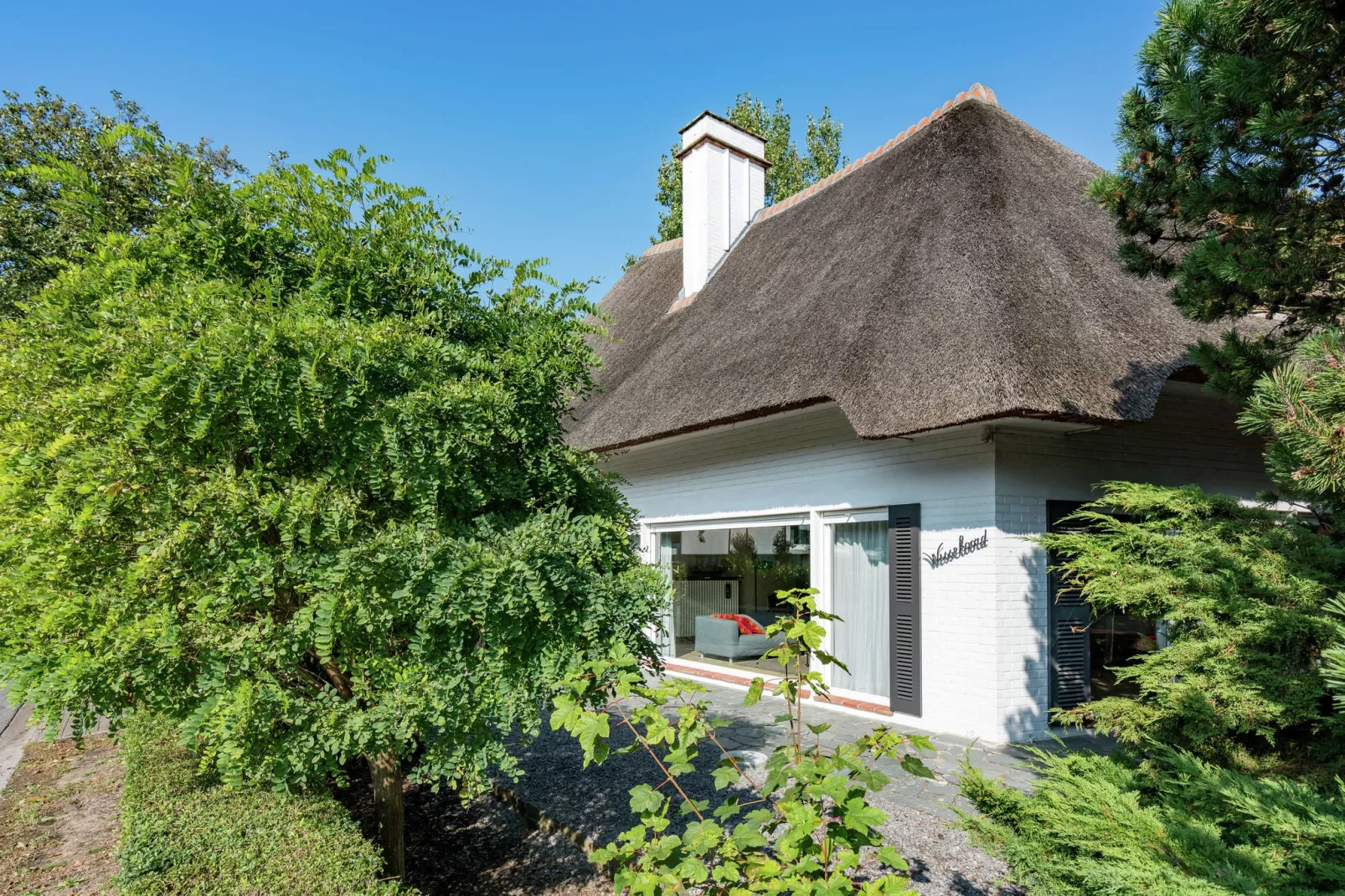 Villa Bos en Zee-Buitenkant zomer