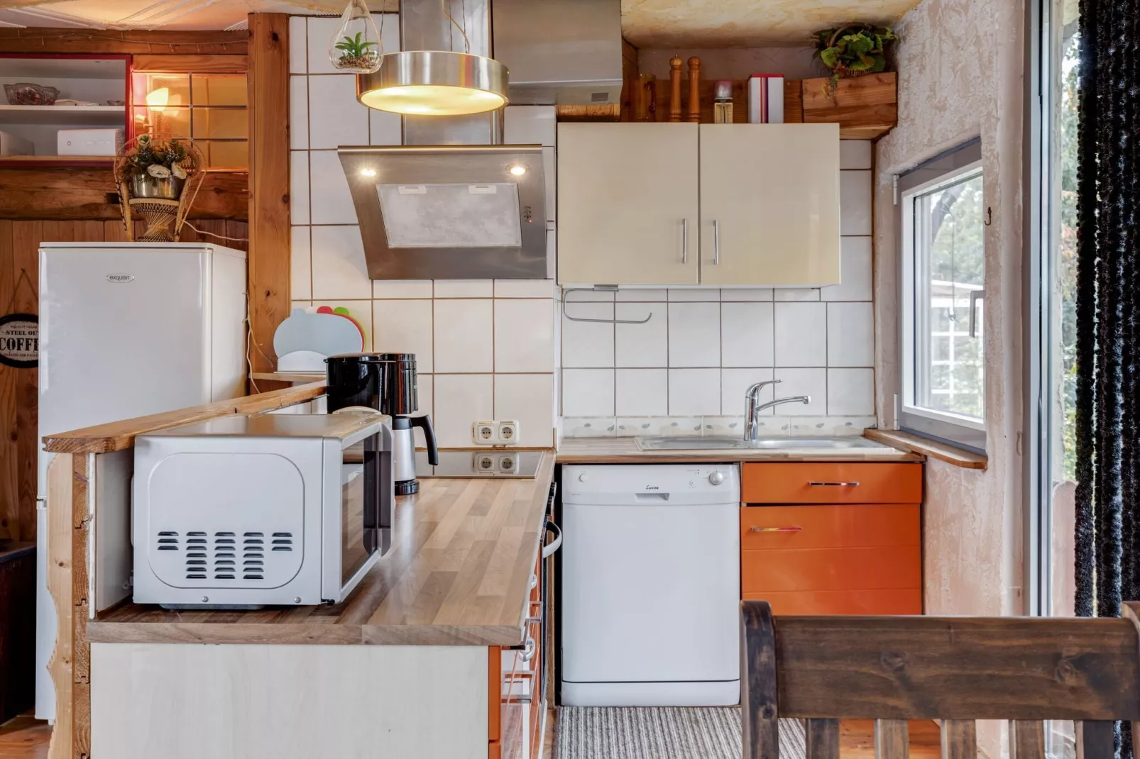 Hundefreundliches Ferienhaus am See MIT Whirlpool-Keuken