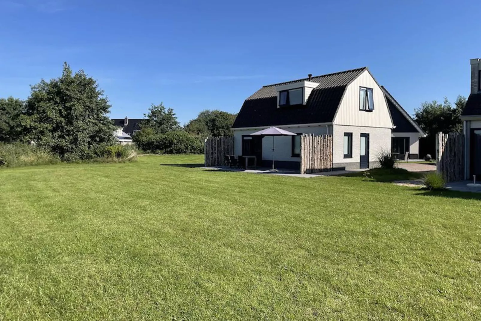 Vakantiepark 't Eibernest Texel 7-Buitenkant zomer