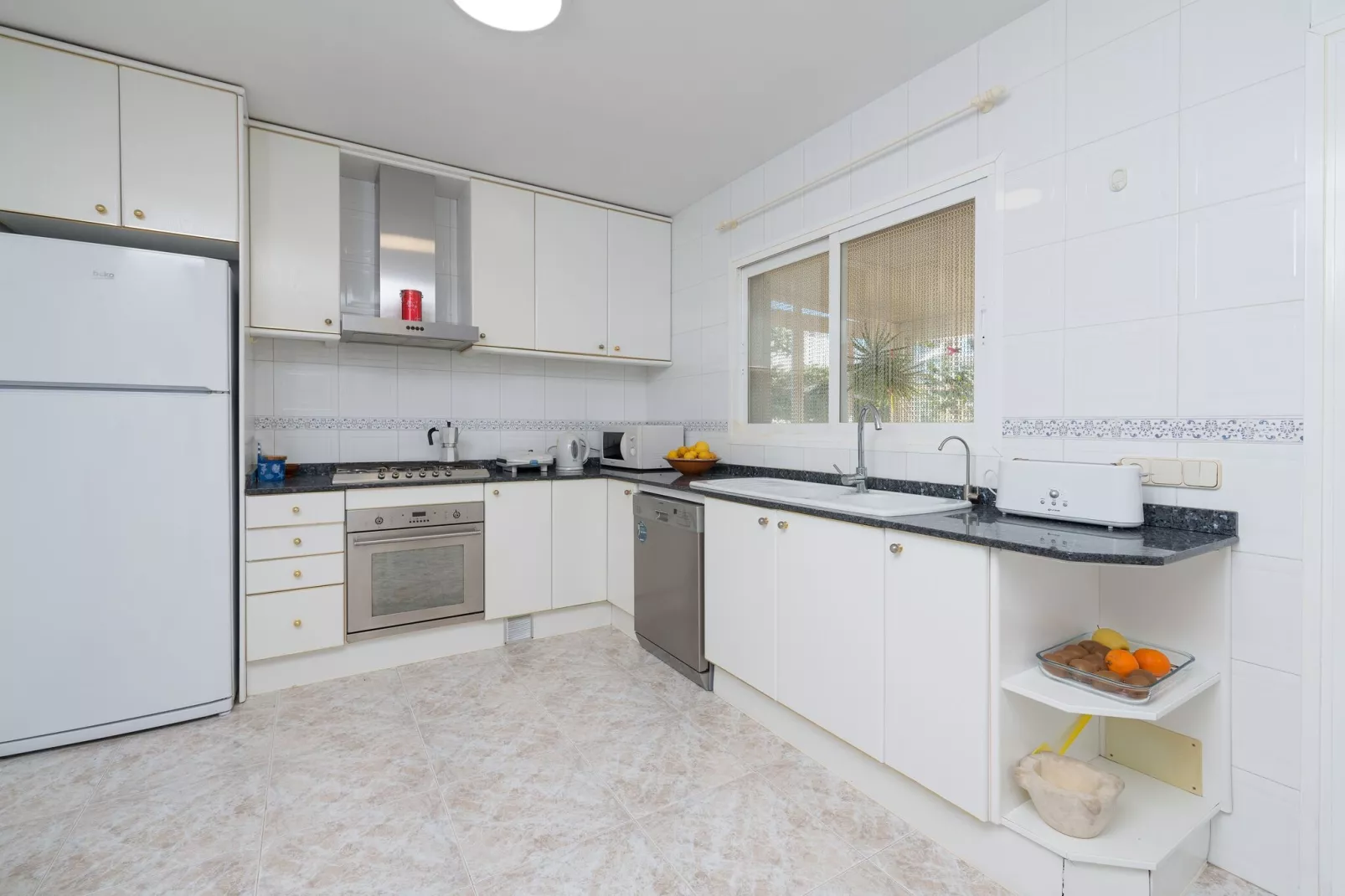 Can Moragues & Martorell-Buitenkant zomer