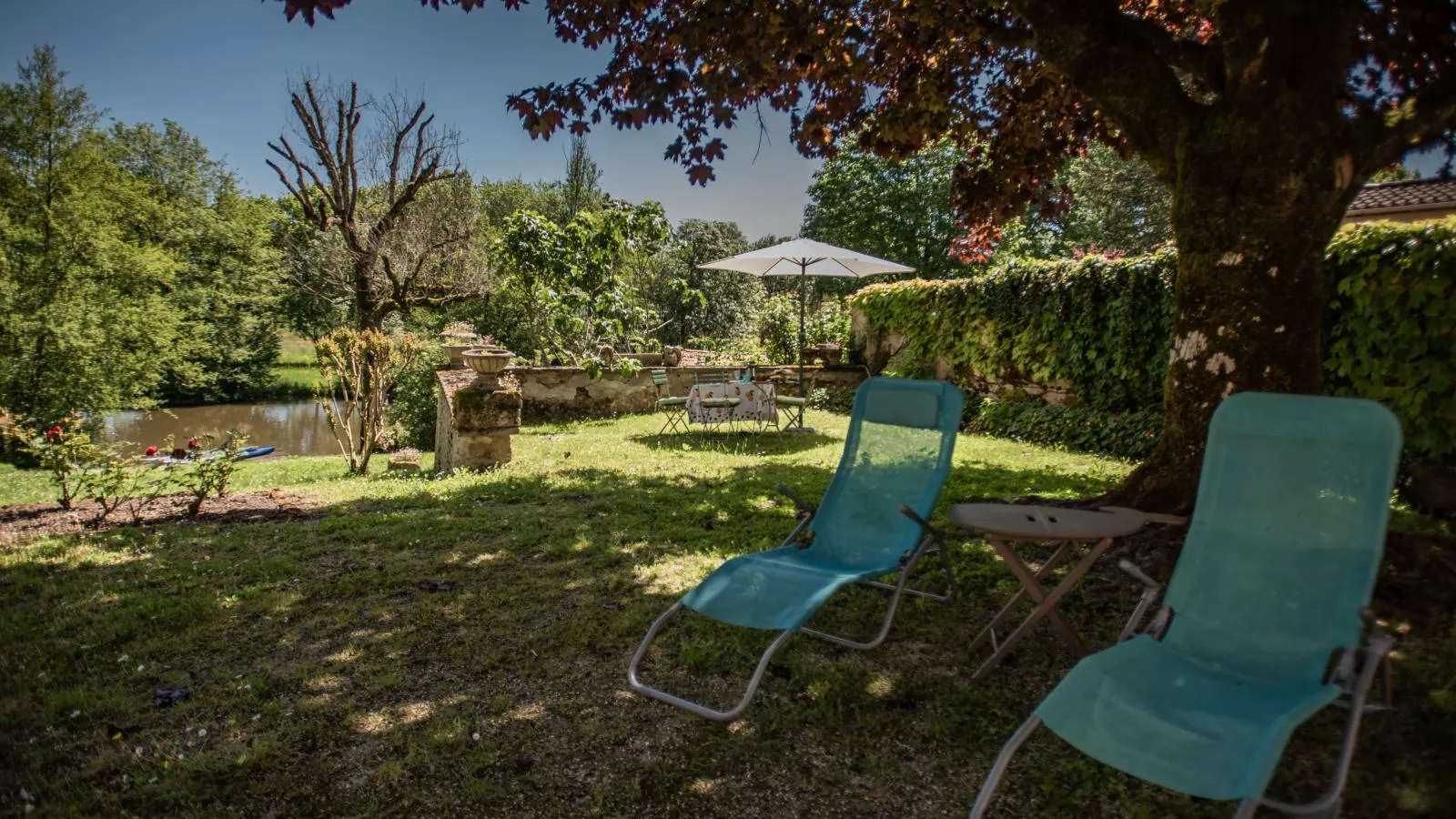 Gîte Côté Rivière-Tuinen zomer