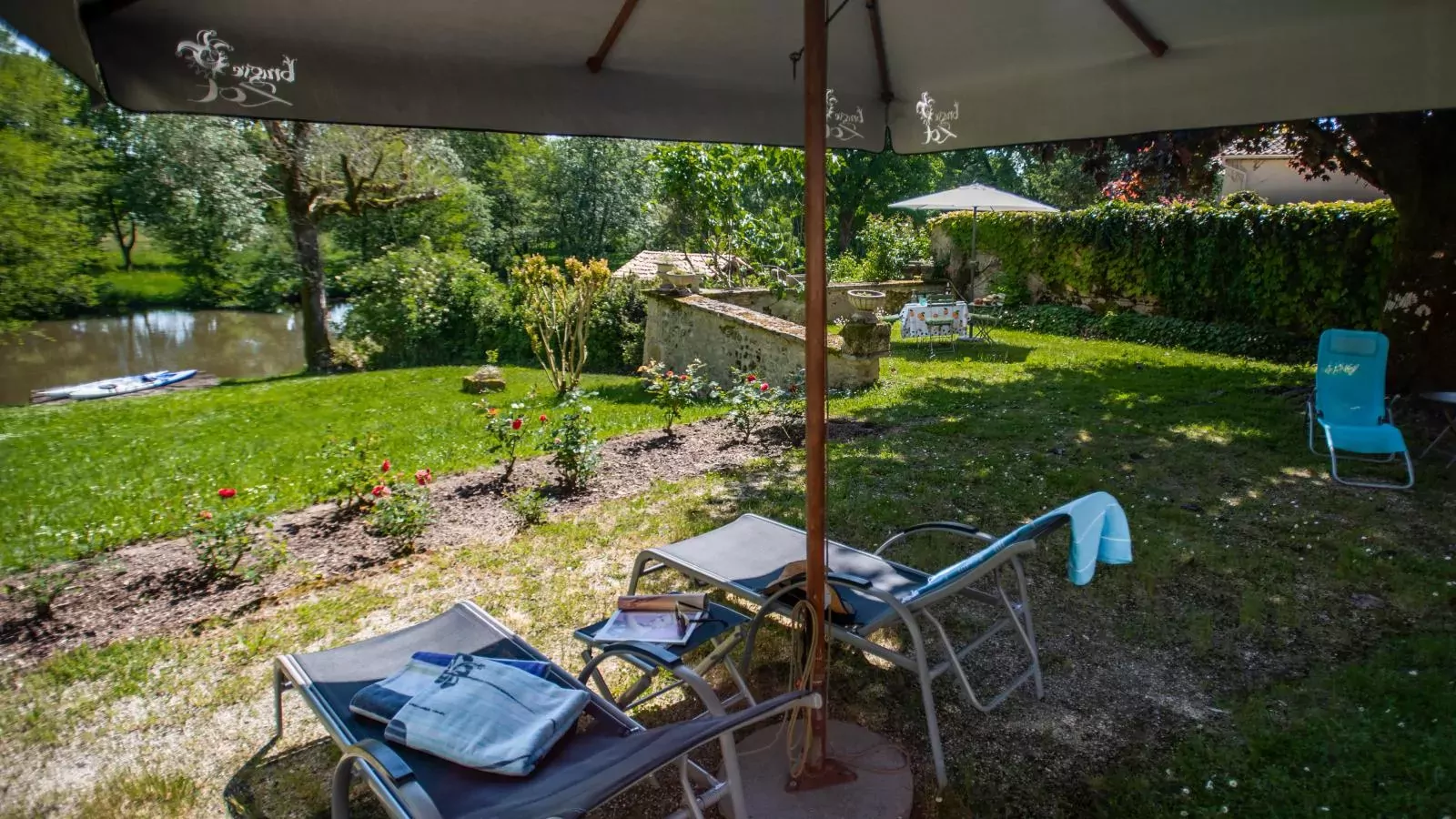 Gîte Côté Rivière-Tuinen zomer