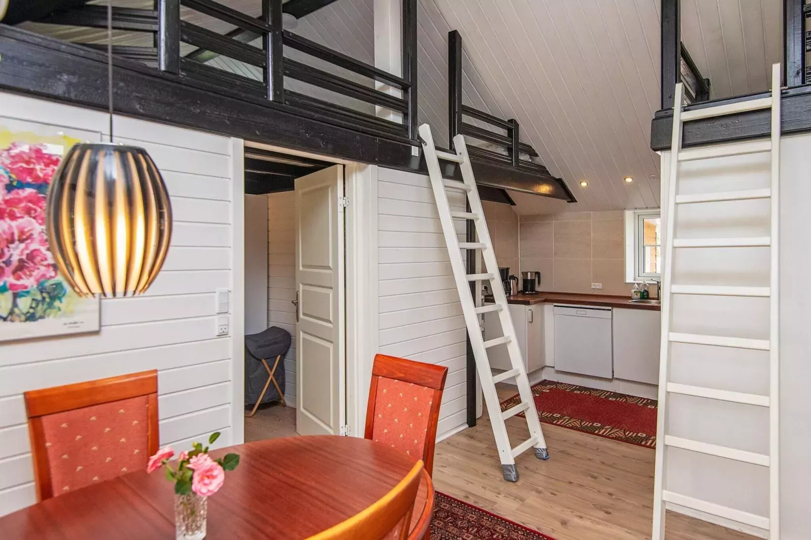 Betoverende Cottage met Whirlpool-By Traum-Binnen