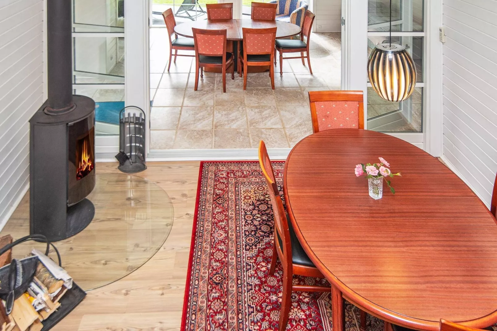 Betoverende Cottage met Whirlpool-By Traum-Binnen