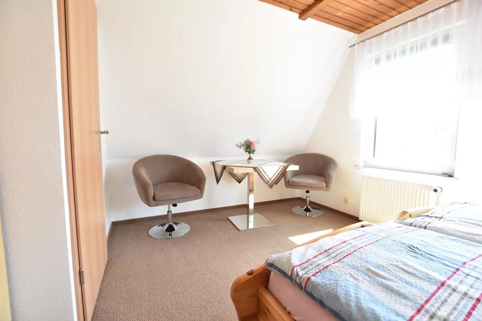 Lerchenzimmer im Reetdachhaus-Woonkamer