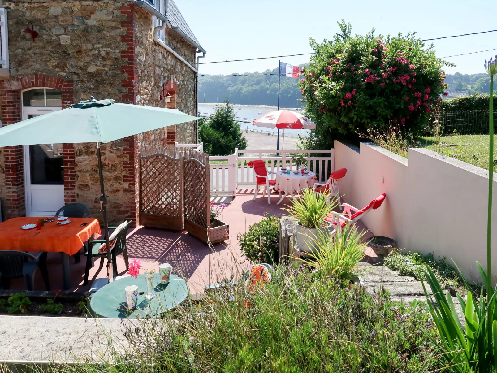 Le Clos du Port 1-Buiten